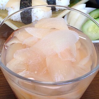 新生姜の甘酢漬けです☆お手軽に初夏の薫りを食卓に♪